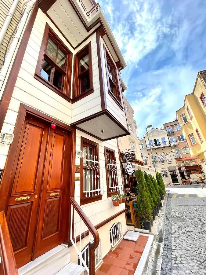 Authentic Turkish Home Family Room Istanbul Aparthotel